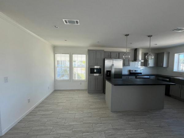 2025 Champion - Lake City LaBelle - power by 12/15 Mobile Home