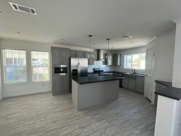 2025 Champion - Lake City LaBelle - power by 12/15 Mobile Home