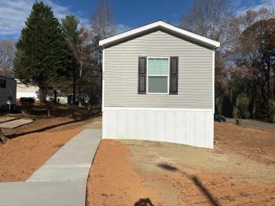 Mobile Home at 4200 Us Hwy 29 N #312 Greensboro, NC 27405