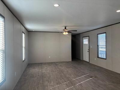 Photo 4 of 25 of home located at 204 Linda #Ln204 Conroe, TX 77301