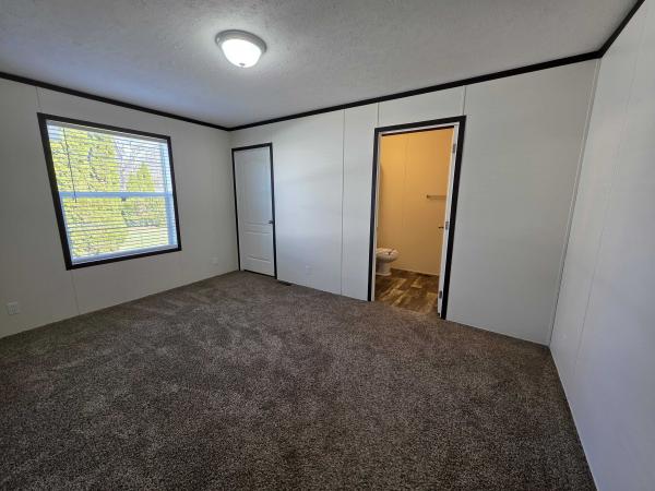 2020 Clayton - Wakarusa Mobile Home