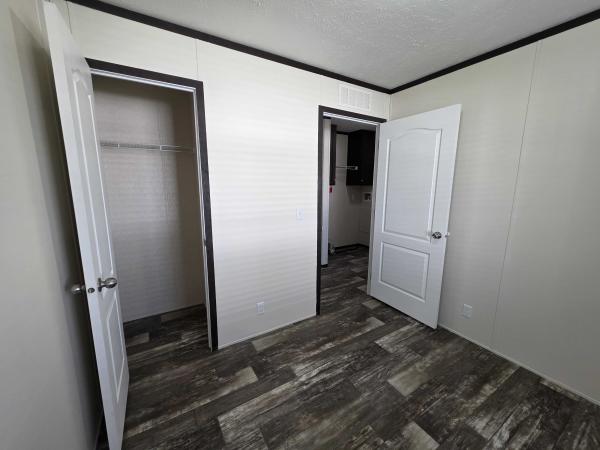 2020 Clayton - Wakarusa Mobile Home