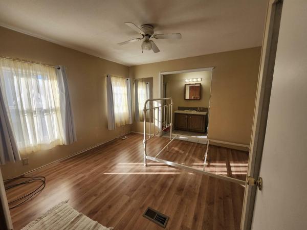 1989 Riverview  Home