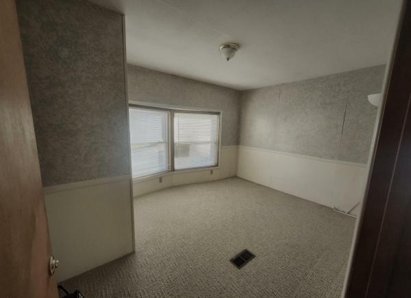 1989 Riverview  Home