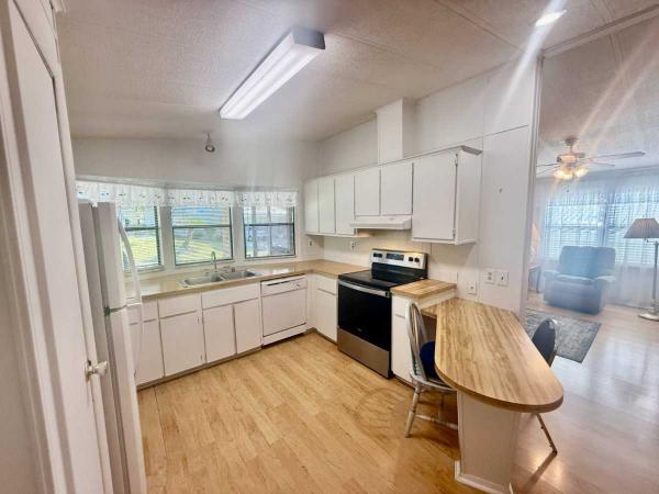 1986 HOME Manufactured Home