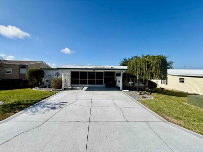 Mobile Home at 908 Lietzke Ln Lady Lake, FL 32159