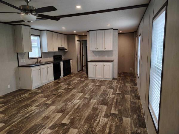 Photo 1 of 2 of home located at 624 Taylor Drive Henderson, Ky 42420 Henderson, KY 42420