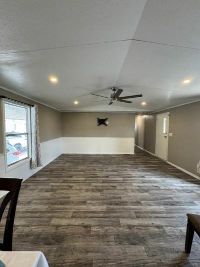 Photo 4 of 23 of home located at 1213 W Welland Rd Phoenix, AZ 85041