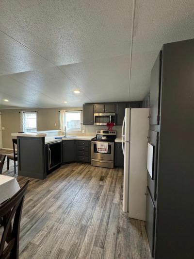 Photo 5 of 23 of home located at 1213 W Welland Rd Phoenix, AZ 85041