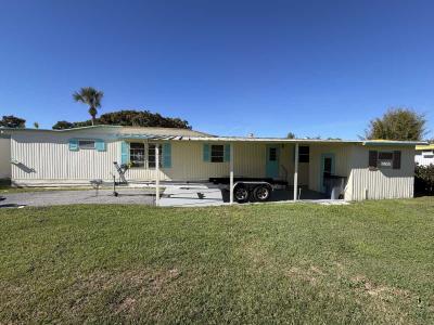 Photo 4 of 14 of home located at 39 A Dale Dr Tavares, FL 32778