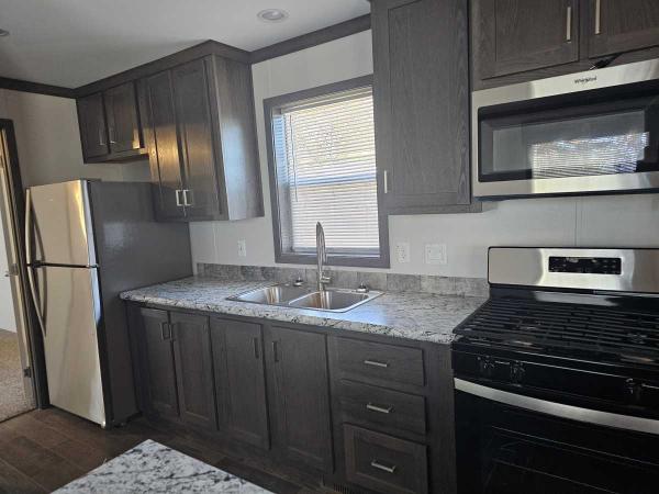 2025 Friendship Vista 193501 Manufactured Home