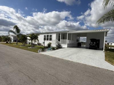 Photo 2 of 37 of home located at 12116 SW County Rd 769 Lake Suzy, FL 34269