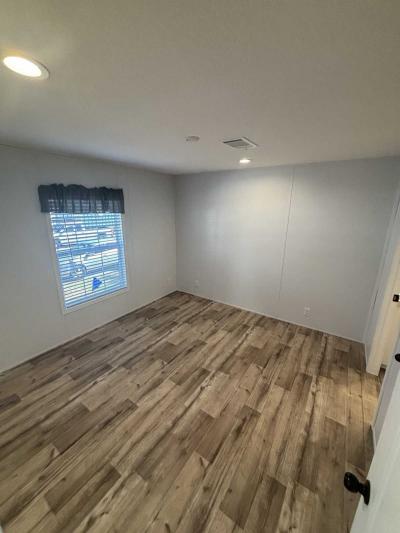 Photo 5 of 8 of home located at 5291 Collins Rd., #120 Jacksonville, FL 32244