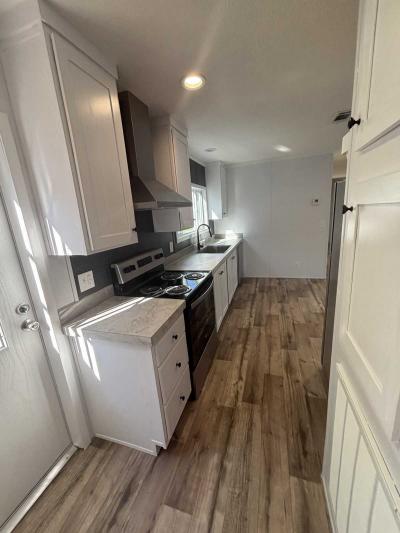 Photo 4 of 8 of home located at 5291 Collins Rd., #120 Jacksonville, FL 32244