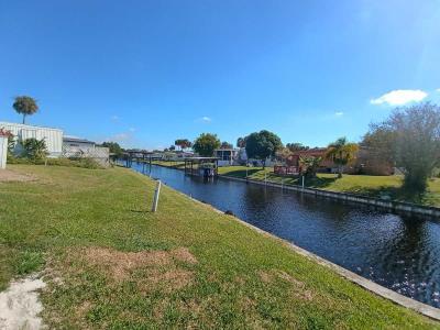 Photo 2 of 8 of home located at 1307 S Parrott Ave, Lot 6 Okeechobee, FL 34974