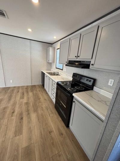 Photo 3 of 7 of home located at 5291 Collins Rd., #132 Jacksonville, FL 32244