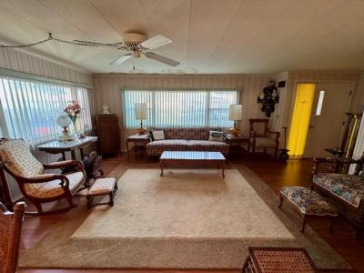 Photo 3 of 8 of home located at 604 Fountainview S Lakeland, FL 33809