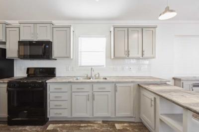 Photo 5 of 18 of home located at 1600 Silver Creek Road Lot 200 Bullhead City, Az 86442 Bullhead City, AZ 86442