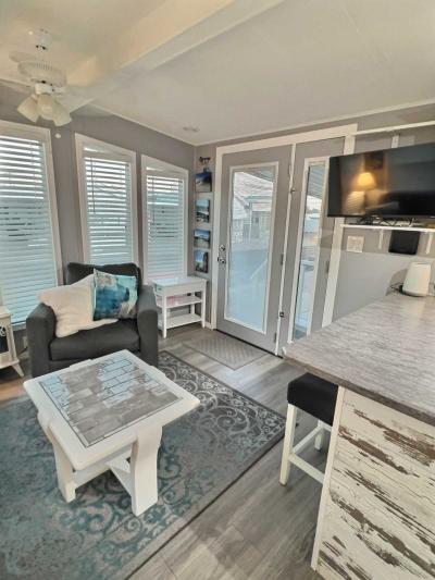 Photo 4 of 17 of home located at 2760 S Royal Palm #105 Apache Junction, AZ 85119