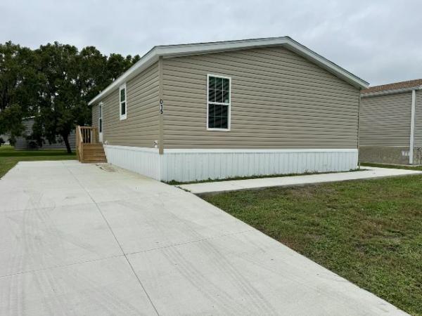 Photo 1 of 2 of home located at 3323 NE 14th St Lot D15 Ocala, FL 34470