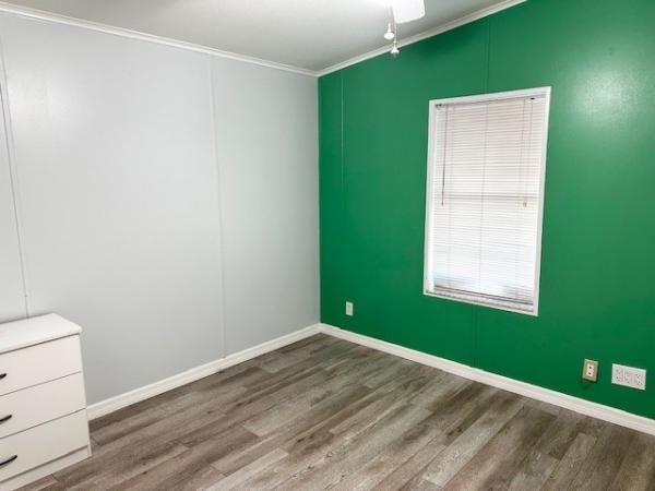 2000 Palm Harbor Manufactured Home