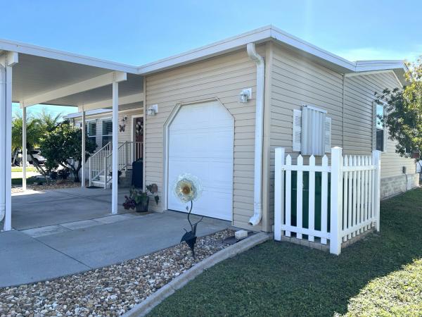 2003 Homes of Merit HS Mobile Home