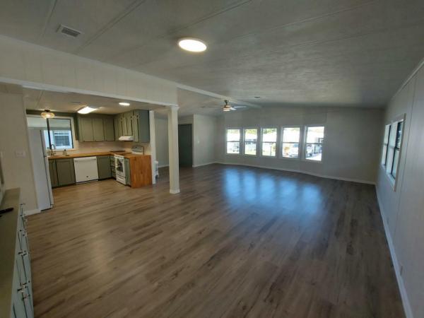 1985 Palm Harbor 5525A Manufactured Home