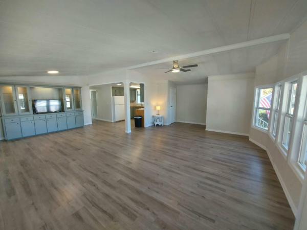 1985 Palm Harbor 5525A Manufactured Home