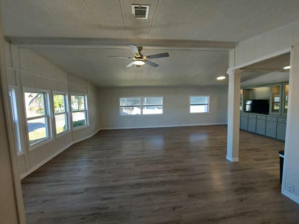 1985 Palm Harbor 5525A Manufactured Home