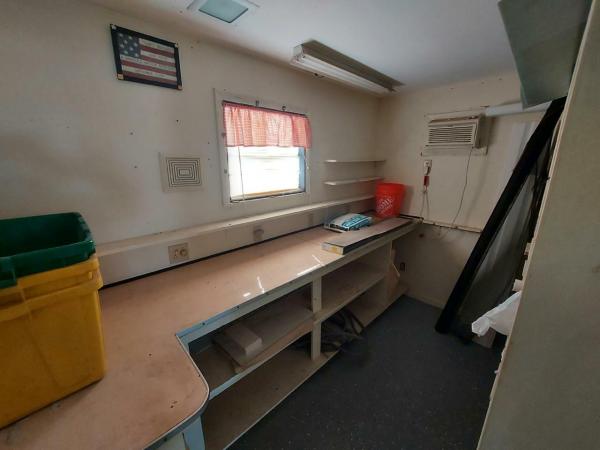 1985 Palm Harbor 5525A Manufactured Home