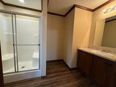 Photo 4 of 5 of home located at 28701 Oakwood Flat Rock, MI 48134