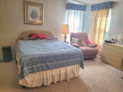 Photo 4 of 20 of home located at 6002 Spring Lake Cir Zephyrhills, FL 33540