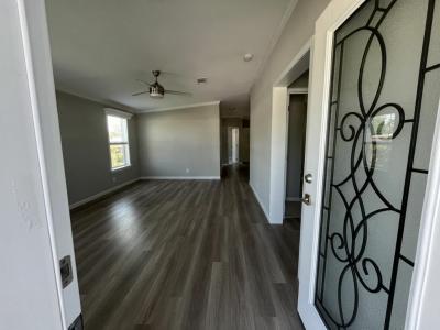 Photo 5 of 20 of home located at 146 Lakeview Drive Leesburg, FL 34788