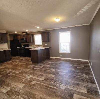 Photo 4 of 12 of home located at 3887 Broken Oak White Lake, MI 48383