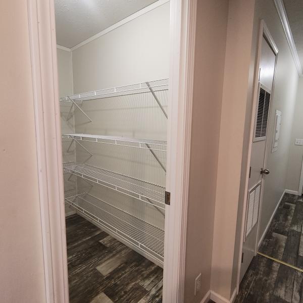 2019 CHAMPION RA2856207 Mobile Home