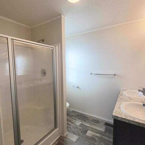 2019 CHAMPION RA2856207 Mobile Home