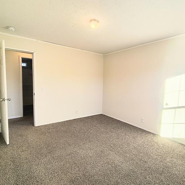 2019 CHAMPION RA2856207 Mobile Home