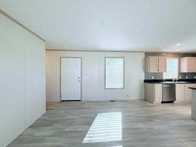 Photo 5 of 34 of home located at 52919 N Zacharias Court #163 Chesterfield, MI 48051