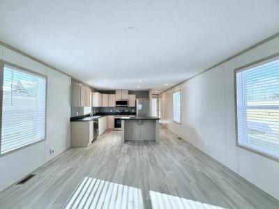 Photo 5 of 34 of home located at 52919 N Zacharias Court #163 Chesterfield, MI 48051