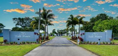 Photo 2 of 14 of home located at 224 W. Erie Drive Fort Pierce, FL 34946