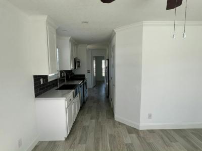 Photo 2 of 19 of home located at 16 Carl St Lake Placid, FL 33852