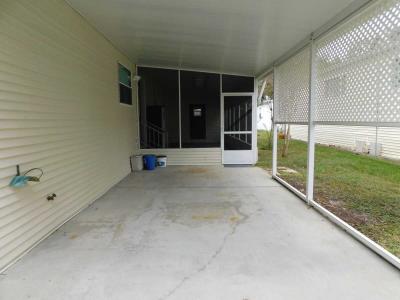 Photo 4 of 48 of home located at 11146 Mustang Drive Dade City, FL 33525