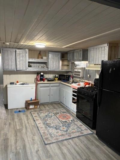 Photo 3 of 8 of home located at 6917 Versailles Ave #759 Sterling Heights, MI 48314