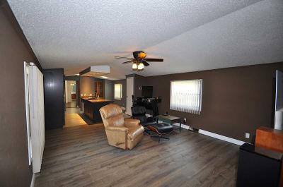 Photo 3 of 14 of home located at 958 Willow St. Lomira, WI 53048