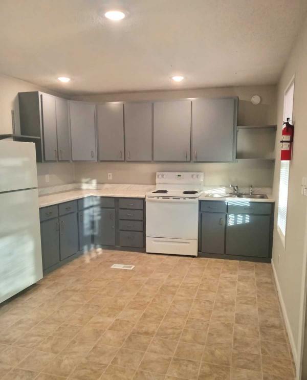 Photo 1 of 2 of home located at 777 E Yerby St #6 Marshall, MO 65340