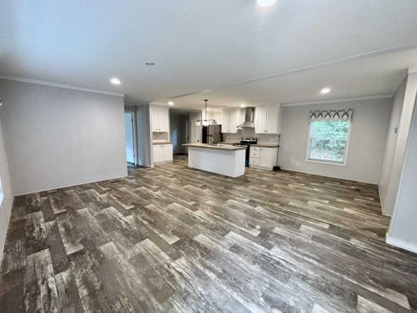 2023 Fleetwood Summit 24563U Mobile Home