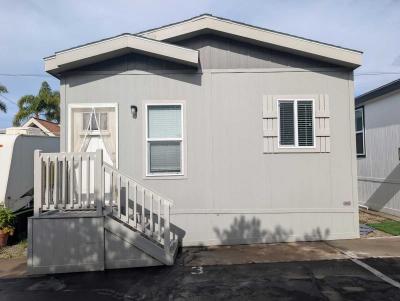 Photo 3 of 9 of home located at 1549 North Vulcan Ave #3 Encinitas, CA 92024