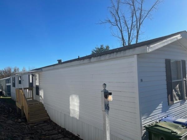 1998 Oakwood Mobile Home For Sale