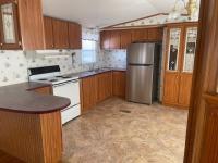 1998 Oakwood Manufactured Home