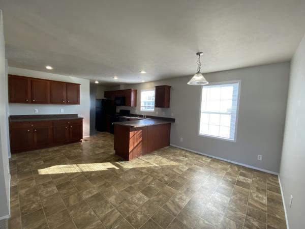 2012 CREST Mobile Home